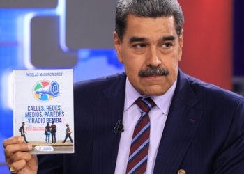 Lo propone Nicolás Maduro: «Más libros y menos pantallas» (vídeo)