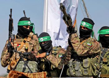 PALESTINA. Hamás lanza ataque a gran escala contra una base israelí en Khan Yunis