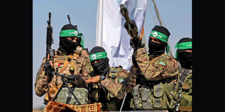 PALESTINA. Hamás lanza ataque a gran escala contra una base israelí en Khan Yunis