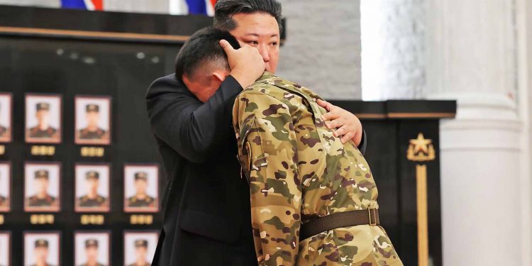 La televisión de la RPDC publicó estas imágenes de sus combatientes en la batalla por la liberación de Kursk