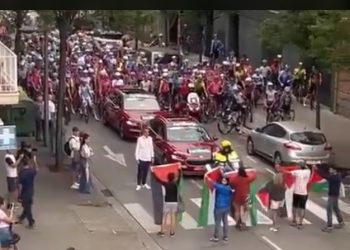 Otra etapa, misma protesta: vuelven a detener una etapa de la Vuelta Ciclista a España