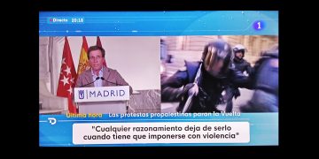 Una imagen que lo dice todo: el alcalde de Madrid queda retratado