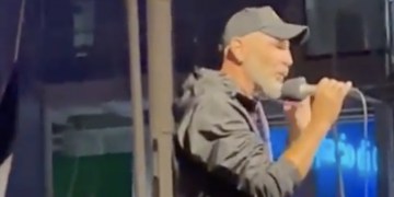 Trabajadores portuarios italianos avisan a los genocidas sionistas que bloquearán inmediatamente todos los puertos de Europa