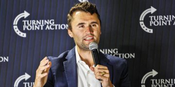 EE.UU. “Libertad de expresión” yanqui: comentarios “inapropiados” sobre Kirk provoca el despido de decenas de trabajadores