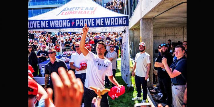 EE.UU. Mataron de un tiro a Charlie Kirk, un parásito de la humanidad