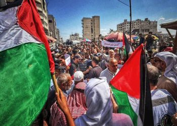 PALESTINA. “No nos iremos”: Manifestación en Gaza desafiando la orden sionista de que abandonen la ciudad