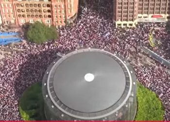 INGLATERRA. 150.000 fascistas se manifiestan en Londres; hubo respuesta