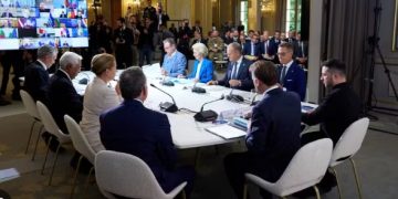 26 países se comprometen a situar sus tropas en Ucrania cuando se firme la paz para amenazar a Rusia