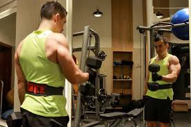 ECUADOR. Protestas, estado de excepción en siete provincias, censura, pero el presidente se fue al Gym