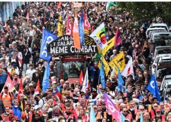 FRANCIA. La huelga general dejó una nueva jornada de lucha con 300 detenidos y un millón de manifestantes