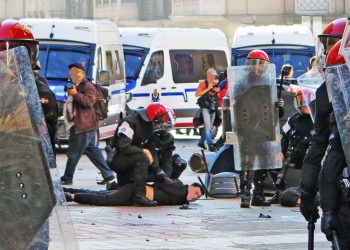 Gasteiz: La Ertzaintza vuelve a proteger a los fascistas reprimiendo brutalmente a los antifascistas