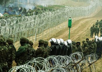 ALBERT SANTIN. ¡Afgano perdió un brazo después de ser torturado por la UE!