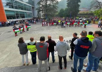 Palestina: El Comité de empresa de CAF-Beasain sigue nadando guardando previamente la ropa