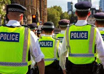 REINO UNIDO cada vez más fascista: personas condenadas por hurtos menores serán controladas por GPS