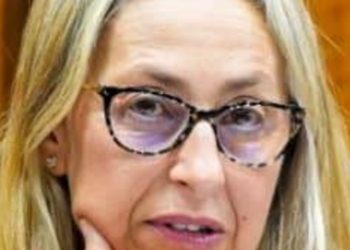 De cómo a «no dimitir» se llama ahora «dar la cara»