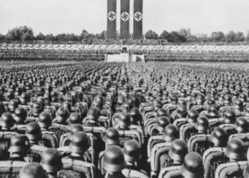 La extrema derecha encabeza con rotundidad las encuestas en Reino Unido, Alemania, Francia…