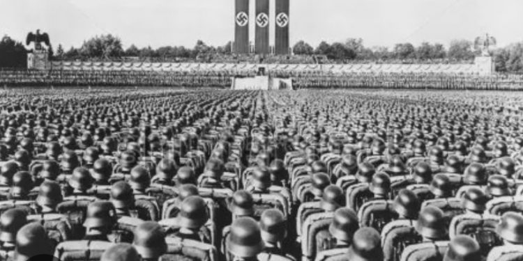 La extrema derecha encabeza con rotundidad las encuestas en Reino Unido, Alemania, Francia…
