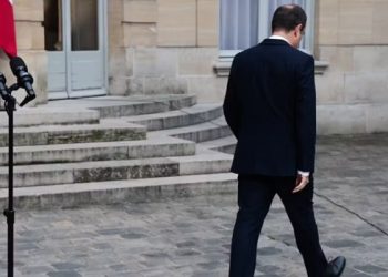 FRANCIA. Cada vez duran menos los primeros ministros: dimitió Lecornu, y van…