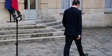 FRANCIA. Cada vez duran menos los primeros ministros: dimitió Lecornu, y van…