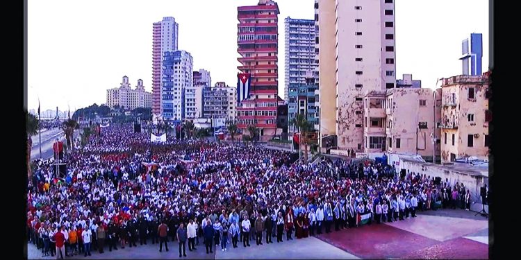 CUBA. Más de 100.000 personas se han reunido en La Habana en solidaridad con Palestina y contra el genocidio de Israel