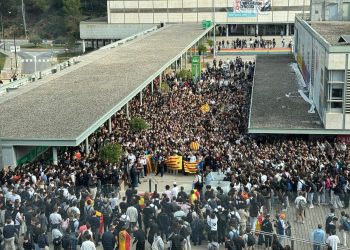 La presencia de un fascista en la Universidad convocó a cientos de estudiantes… para repudiarlo