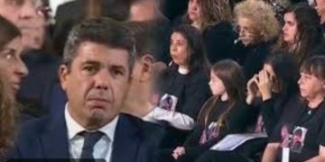 Familiares de víctimas de la Dana describen a Mazón en el funeral: «Rata», «Asesino», «Cobarde»… (Videos)