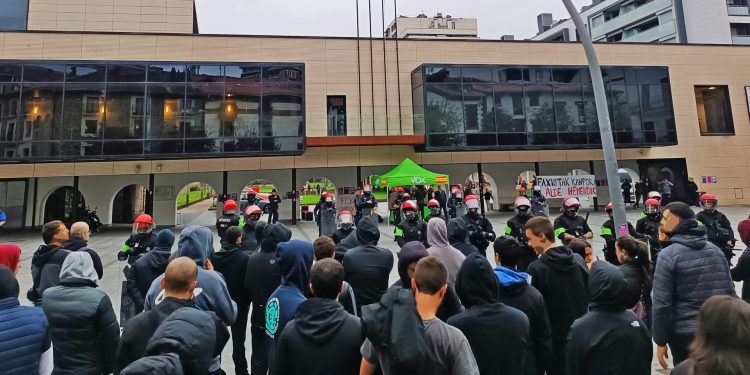 La Ertzaintza volvió a proteger a los fascistas; en este caso concreto de Vox en Lasarte (+ vídeos)