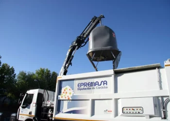 La Diputación de Córdoba incumple: retrocesos laborales en la recogida de basura provincial