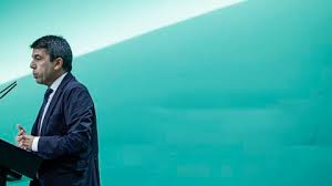 Mazón dimite tras acomodar su futuro económico y anuncia que viene otro President del PP