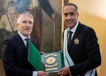 Marlaska (gobierno progresista) condecora a un ministro de la dictadura marroquí