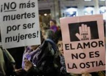 La ministra de Igualdad acudió a las dos manifestaciones feministas de Madrid