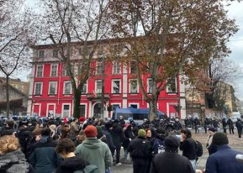 Comunicado de solidaridad ante el desalojo del centro social Askatasuna de Turín e info