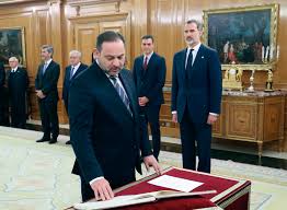 IU reafirma su apoyo al gobierno «porque no está salpicado en casos de corrupción ni de acoso sexual», dice el líder