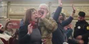 Irrumpen en el sorteo de la Lotería de Navidad para solidarizarse con Palestina