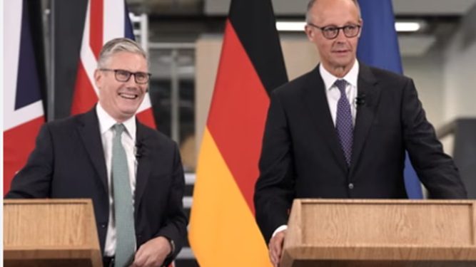 ALEMANIA y REINO UNIDO realizan una compra conjunta de armas de largo alcance con Rusia en la mira