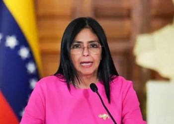 En directo TELESUR informando desde Caracas. TSJ ordenó a Delcy Rodríguez asumir la Presidencia de la República de Venezuela