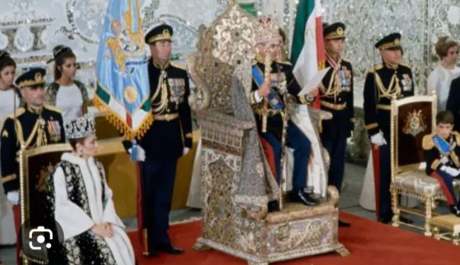 IRÁN. Aparece en escena el hijo del asesino Sah Reza Pahlavi pidiendo «huelga general»