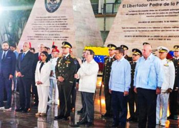 VENEZUELA/CUBA. El Canciller cubano y Delcy Rodríguez, entre otros/as, homenajearon a los combatientes caídos