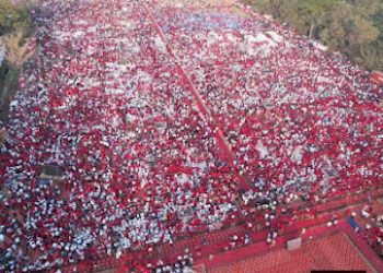 INDIA. Una gigantesca movilización militante saludó el 100 aniversario del Partido Comunista