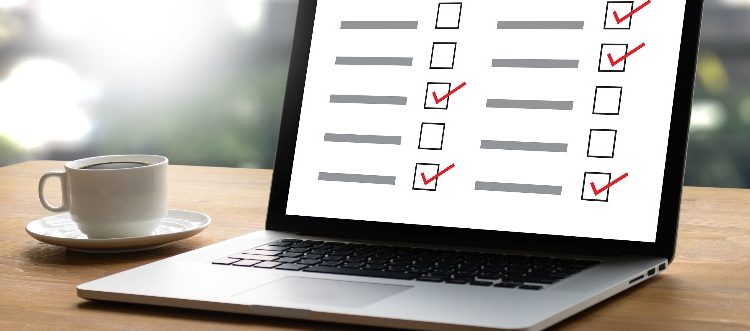 EMILIA REED. La falsedad de las encuestas digitales