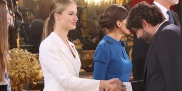 Ahora sí estamos tranquilos: Murcia (PP) le concedió a Leonor la Medalla de Oro