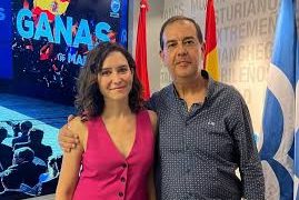 Dimite por presunta corrupción un Alcalde del PP y se va agradeciendo a Ayuso su total confianza