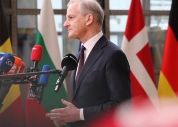 NORUEGA. El primer ministro, Jonas Gahr Størem, tuvo que explicarle a Trump dos cosas muy obvias