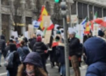 Seguidores del Sah de Persia se manifiestan por Madrid con banderas de Israel