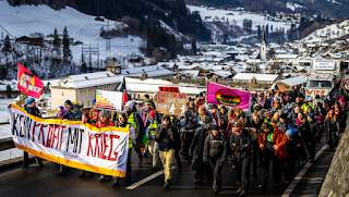 SUIZA. Protestas anticapitalistas en la nieve ante la cumbre de Davos