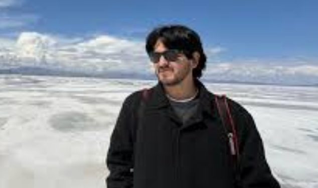 La Policía Nacional detiene en Sevilla a un periodista salvadoreño por orden de Bukele