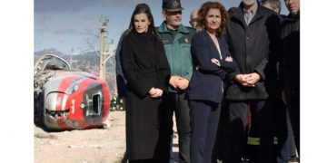 La Casa Real retira esta foto de «la familia» posando en el lugar del accidente