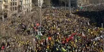 Enorme movilización de trabajadores de la Enseñanza en Catalunya (Videos)