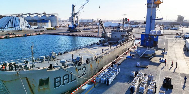 MÉXICO envía, en dos buques, 814 toneladas de ayuda humanitaria a Cuba