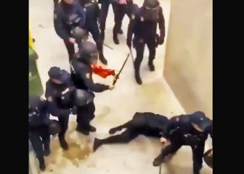 La brutal carga de la policía en el Sadar (iruñea) provoca el ingreso de un joven en el hospital